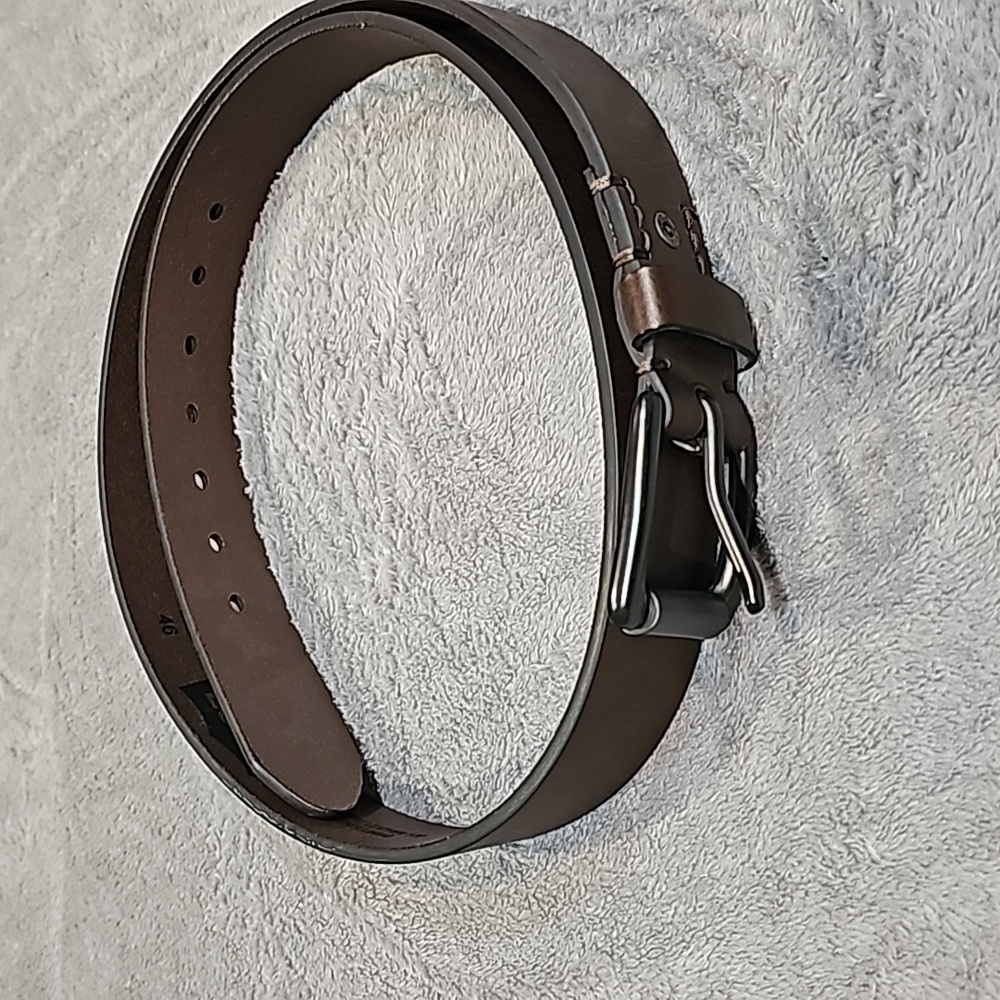 Men's Levi size 46, brown belt.Synthetic Leather Top and Leather Lining